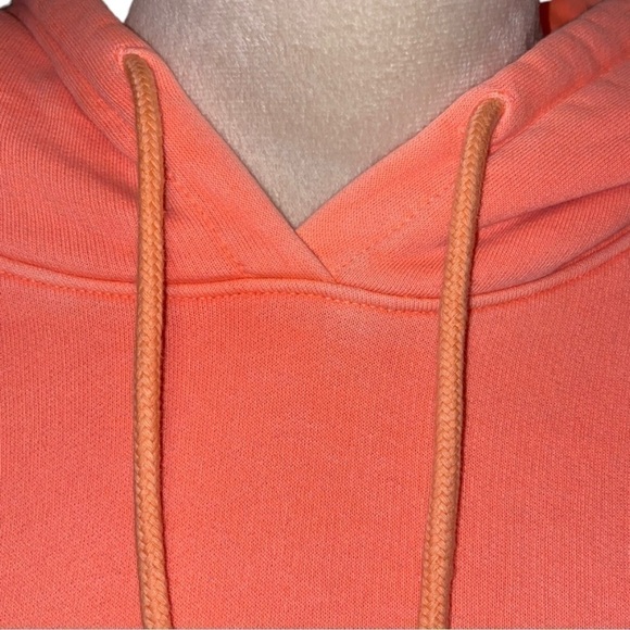 TNA Aritizia Cropped Hoodie Sweatshirt Coral Orange 🍊 Peach 🍑 - Picture 15 of 16